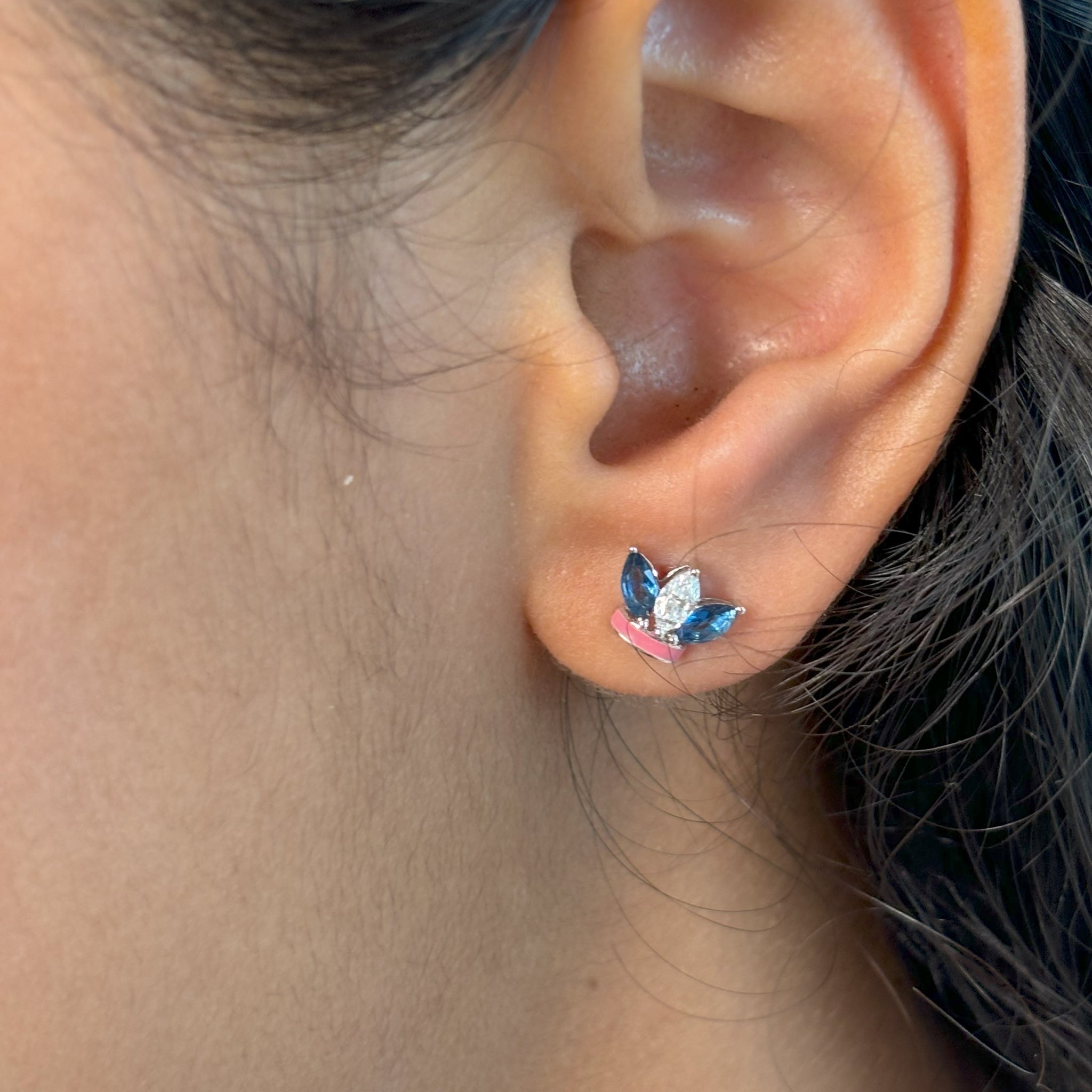 Her Majesty Earrings